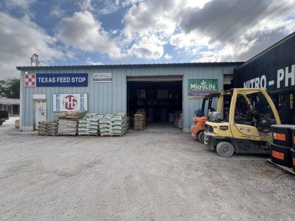 Texas Feed Stop Mont Belvieu Baytown Liberty Dayton TX Texas Show Animal Cattle Large Breed Goat Calf Horse Dog Cat Rabbit Specialty Deer