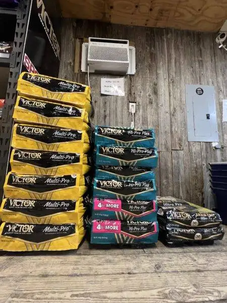 Vertical Texas Feed Stop Farm Ranch Store Mont Belvieu Texas Show Animal Cattle Propane Deer Stand Hunting Supplies